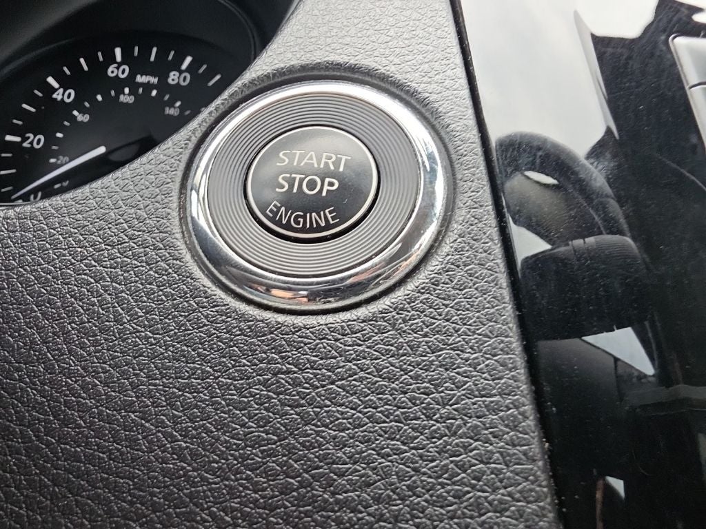 2022 Nissan Rogue Sport SV