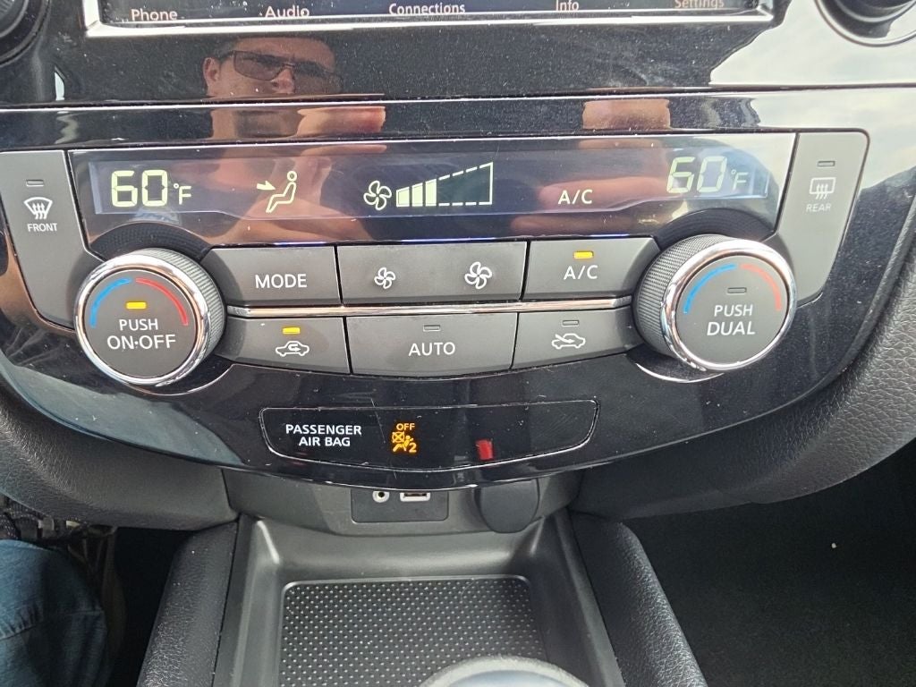 2022 Nissan Rogue Sport SV