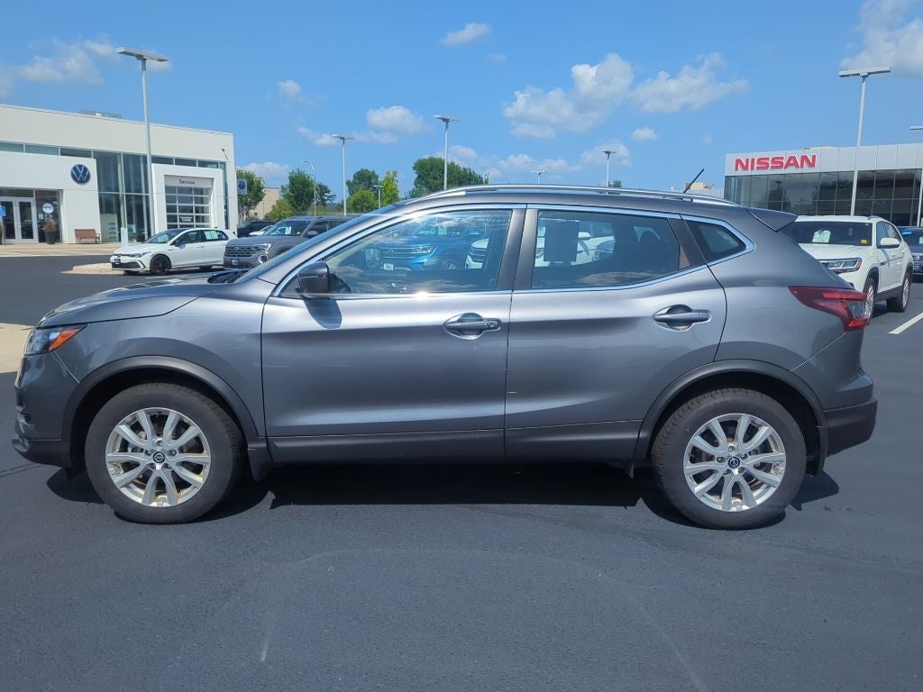 2022 Nissan Rogue Sport SV