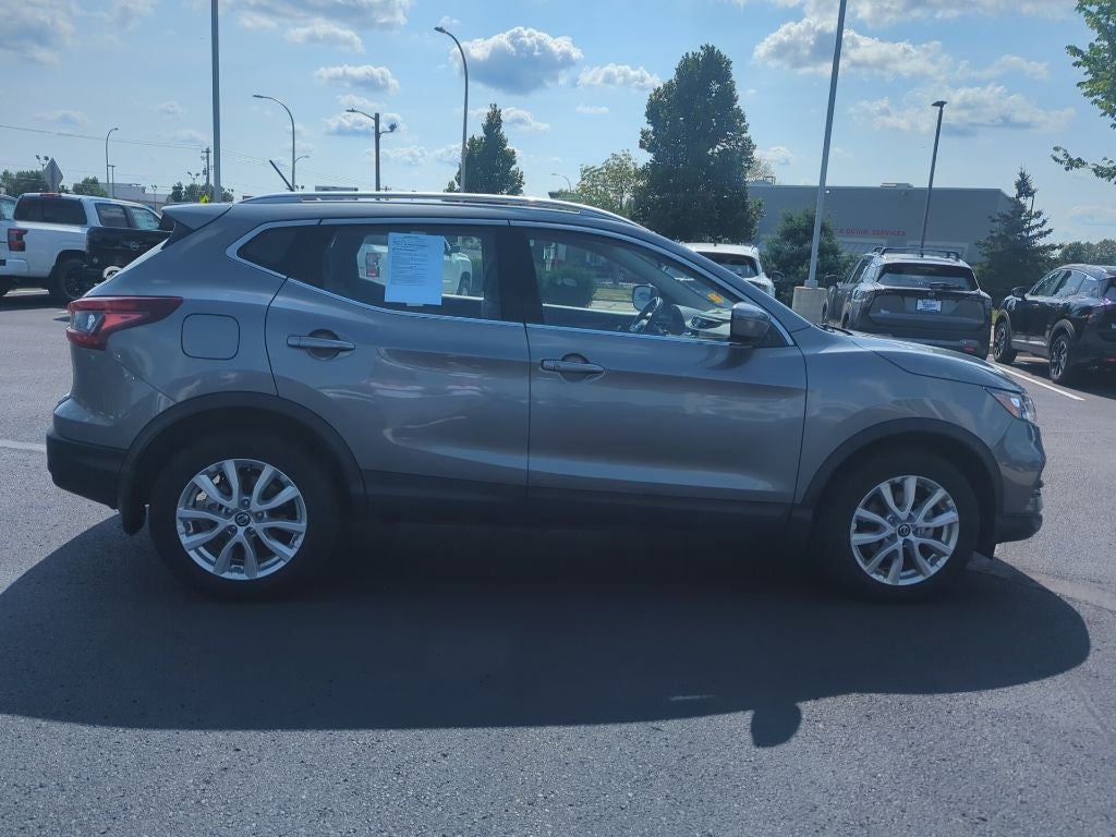 2022 Nissan Rogue Sport SV