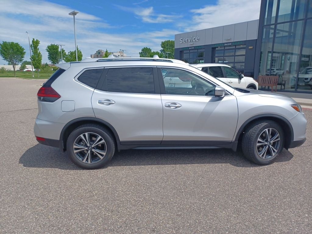 2020 Nissan Rogue SV
