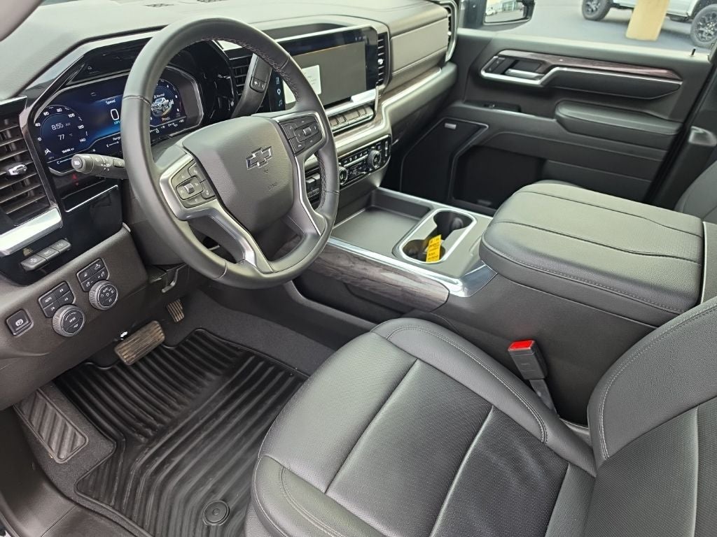 2025 Chevrolet Silverado 3500HD LTZ