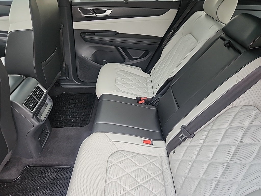 2024 Volkswagen Atlas Cross Sport 2.0T SEL Premium R-Line