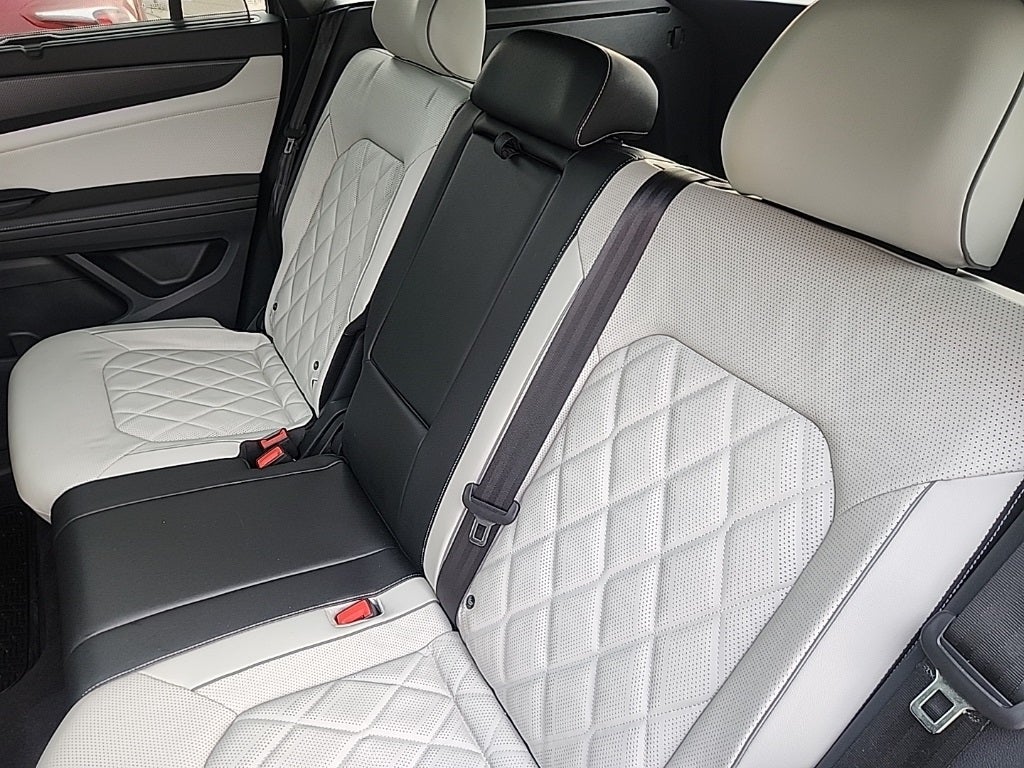 2024 Volkswagen Atlas Cross Sport 2.0T SEL Premium R-Line