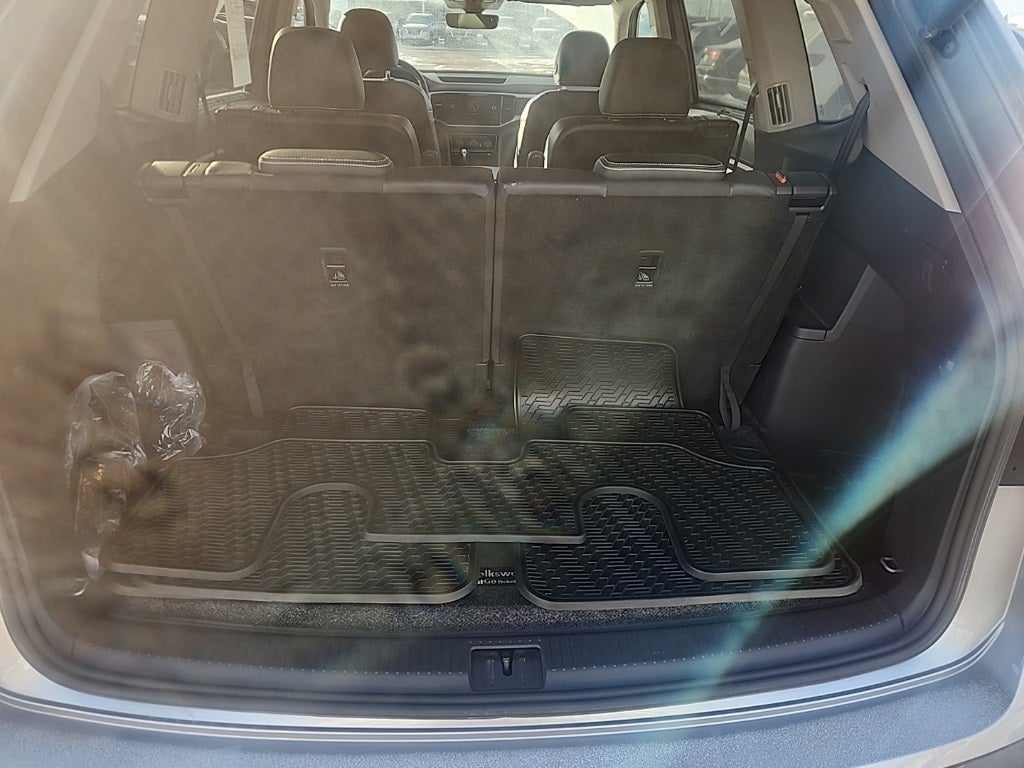 2023 Volkswagen Atlas 3.6L V6 SEL Premium R-Line