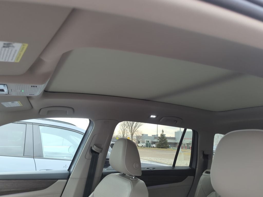 2024 Volkswagen Atlas 2.0T SEL Premium R-Line