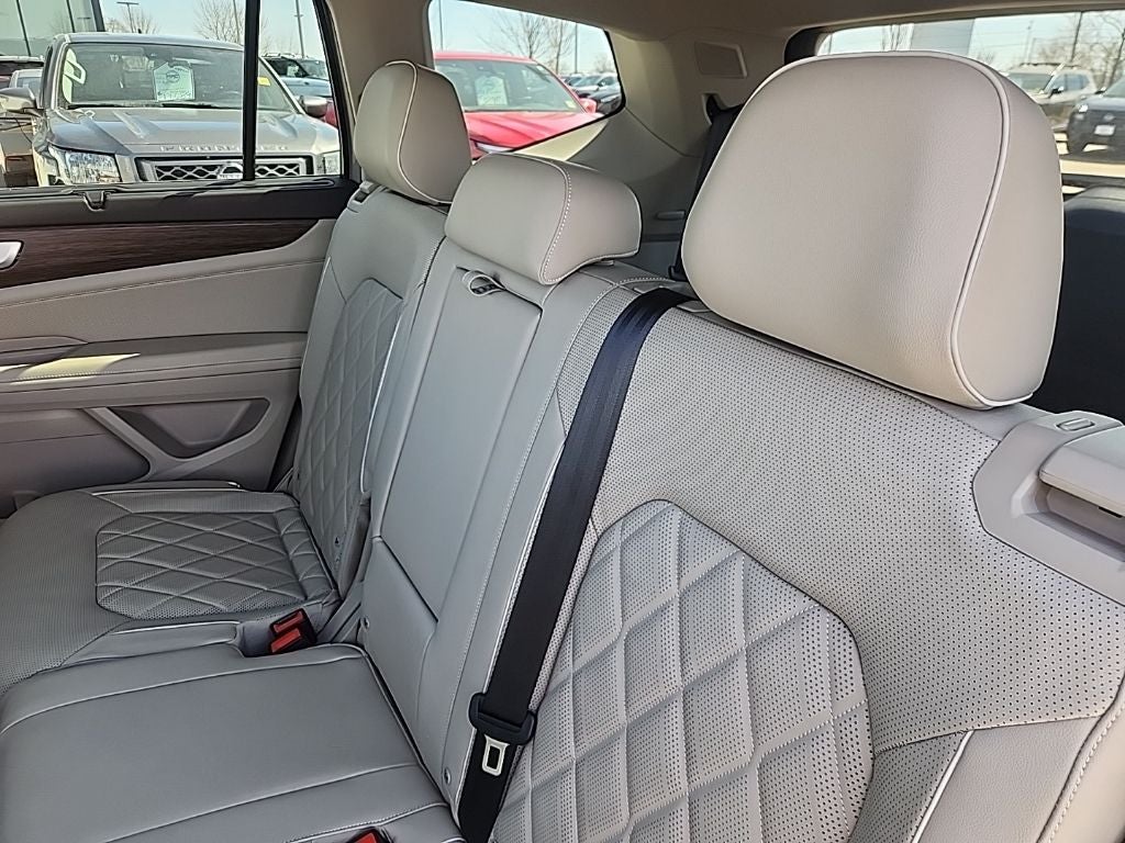 2024 Volkswagen Atlas 2.0T SEL Premium R-Line