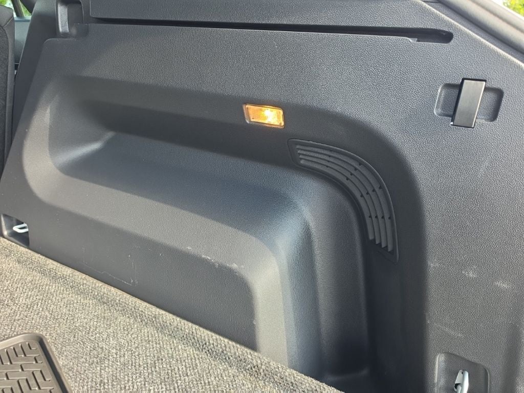 2023 Volkswagen Atlas Cross Sport 2.0T SE w/Technology
