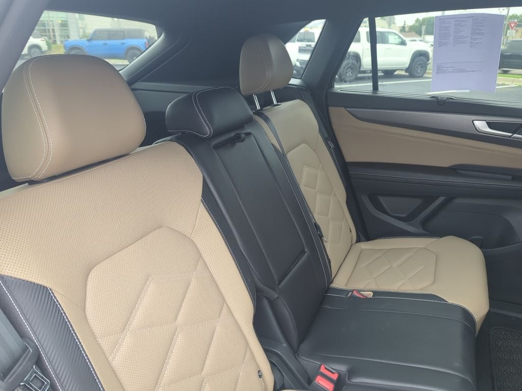 2024 Volkswagen Atlas Cross Sport 2.0T SE w/Technology