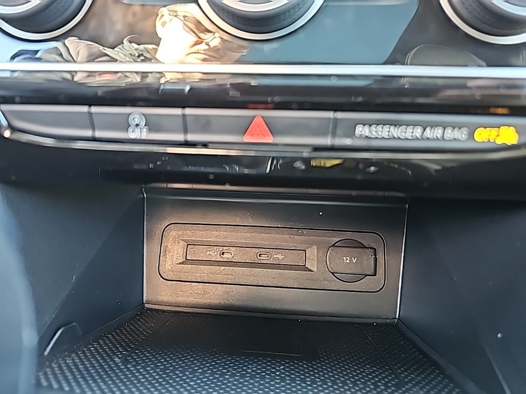 2023 Volkswagen Atlas Cross Sport 2.0T SEL R-Line