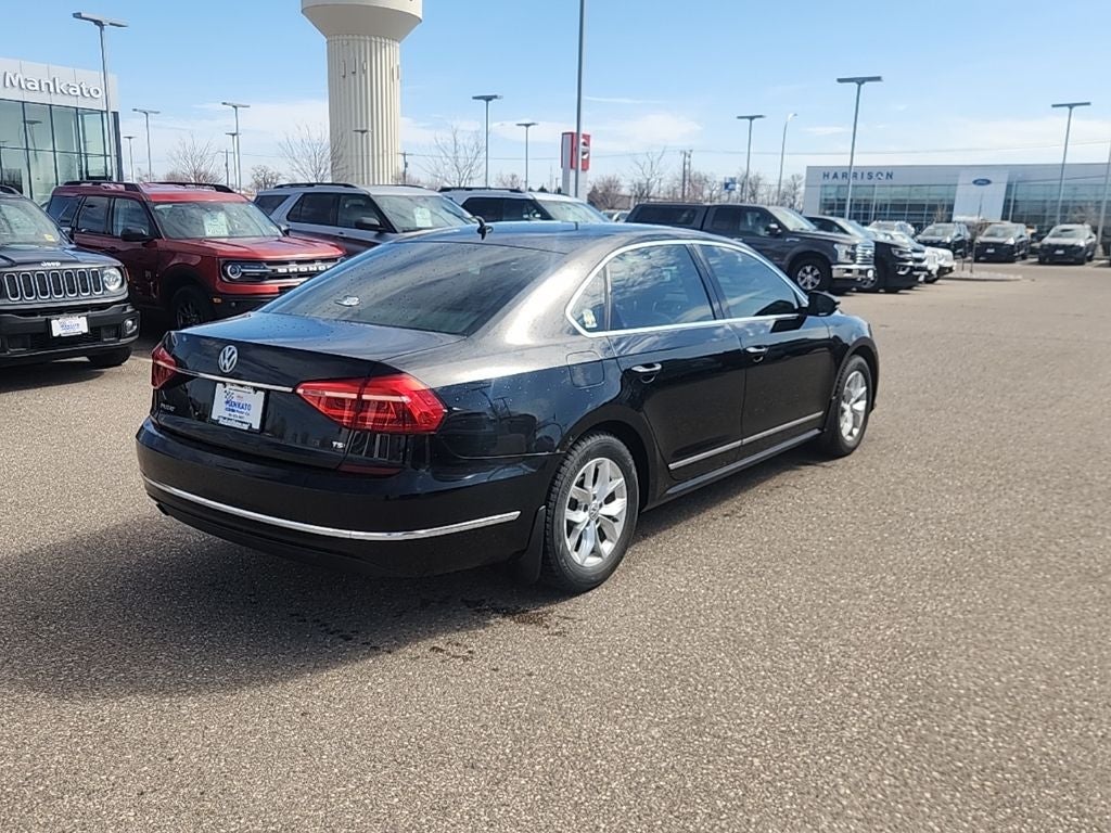 2016 Volkswagen Passat 1.8T S