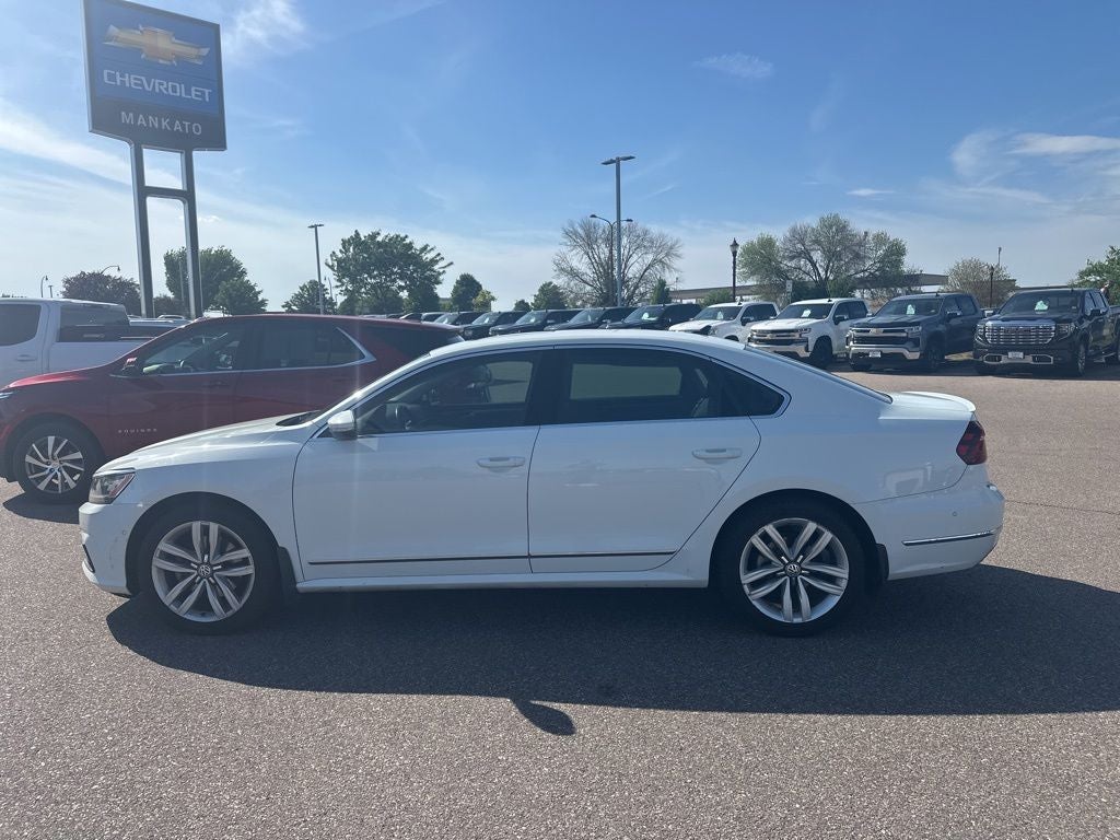 2017 Volkswagen Passat SEL Premium