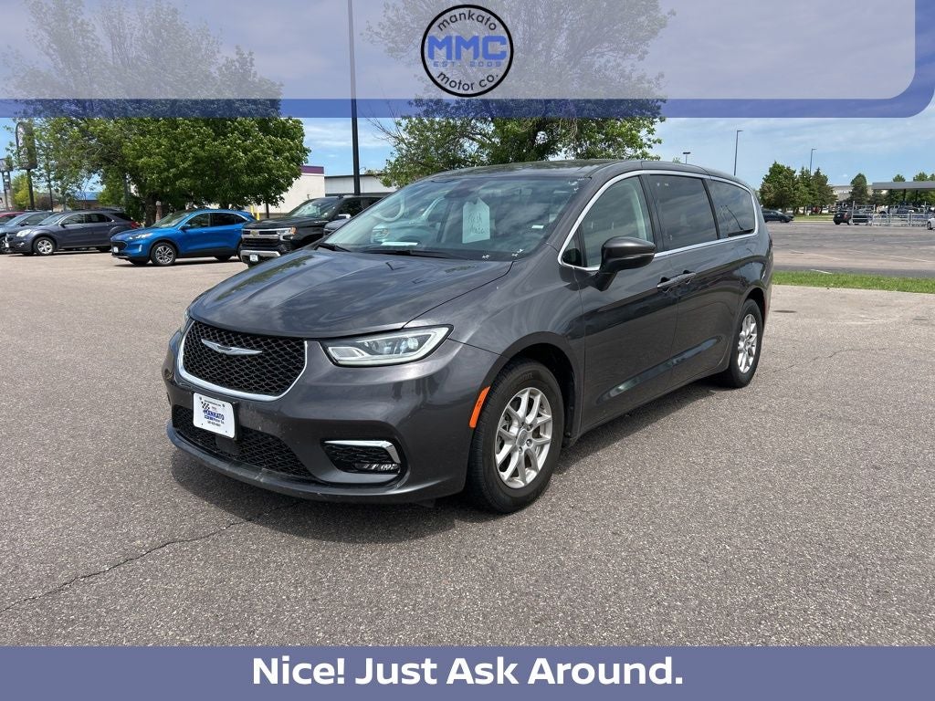 2023 Chrysler Pacifica Touring L