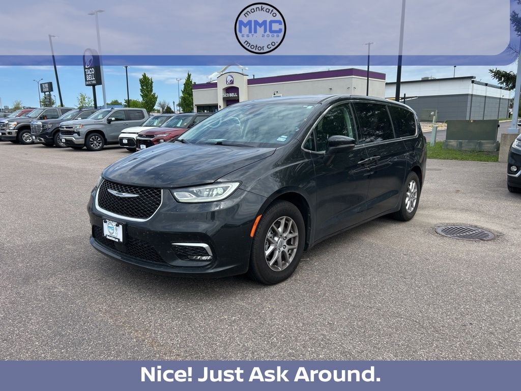 2023 Chrysler Pacifica Touring L