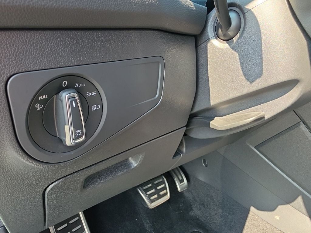 2022 Volkswagen Tiguan 2.0T SEL R-Line