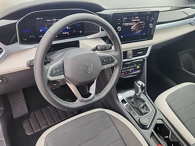 2025 Volkswagen Taos 1.5T SE