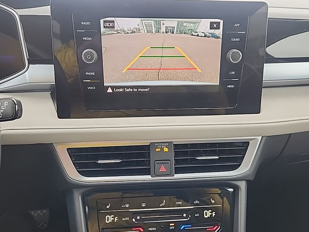 2025 Volkswagen Taos 1.5T SE