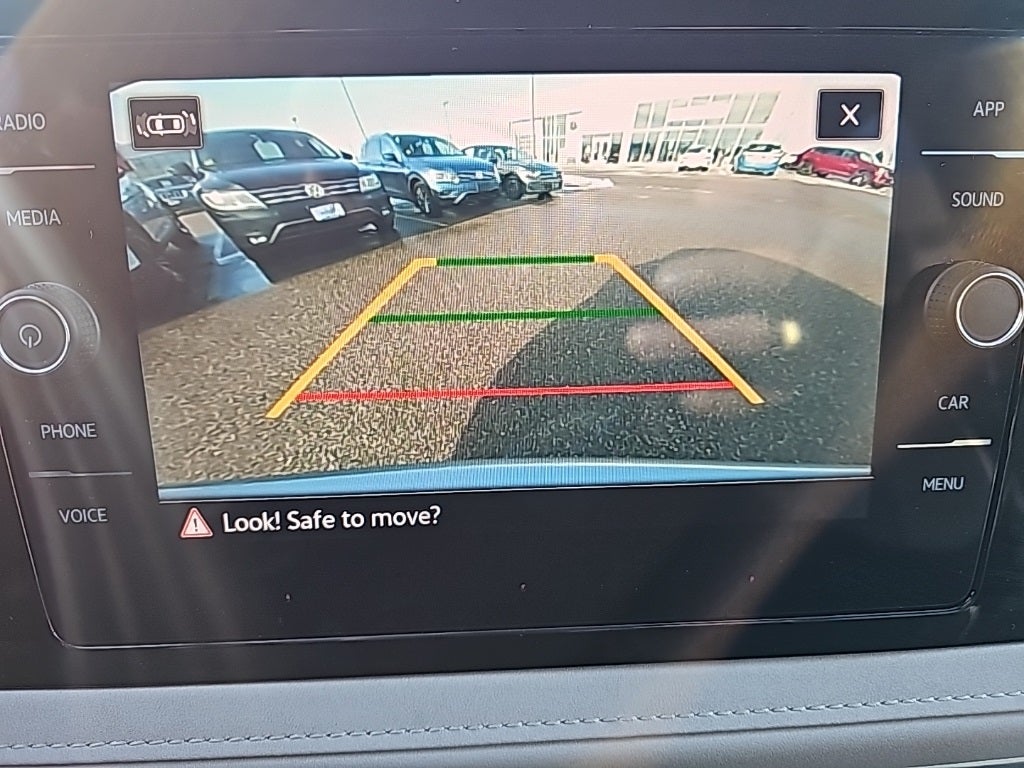 2025 Volkswagen Taos 1.5T SE