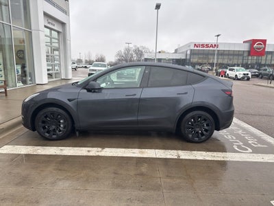 2024 Tesla Model Y Long Range