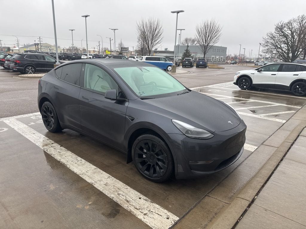 2024 Tesla Model Y Long Range