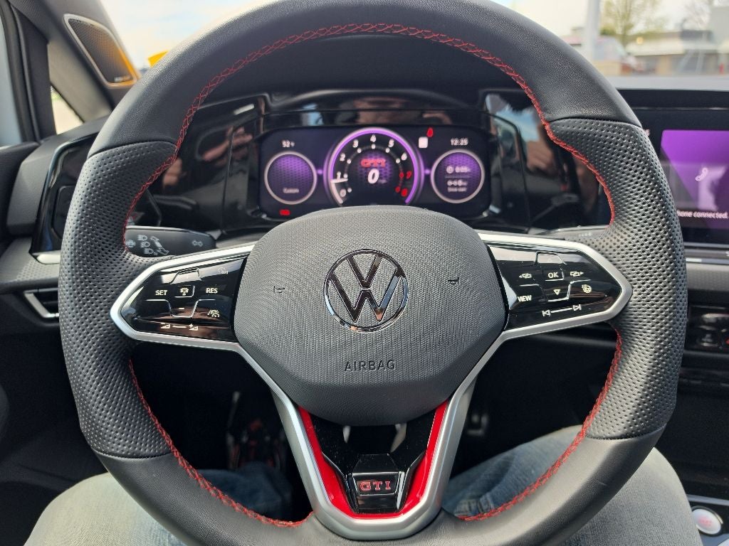 2024 Volkswagen Golf GTI SE