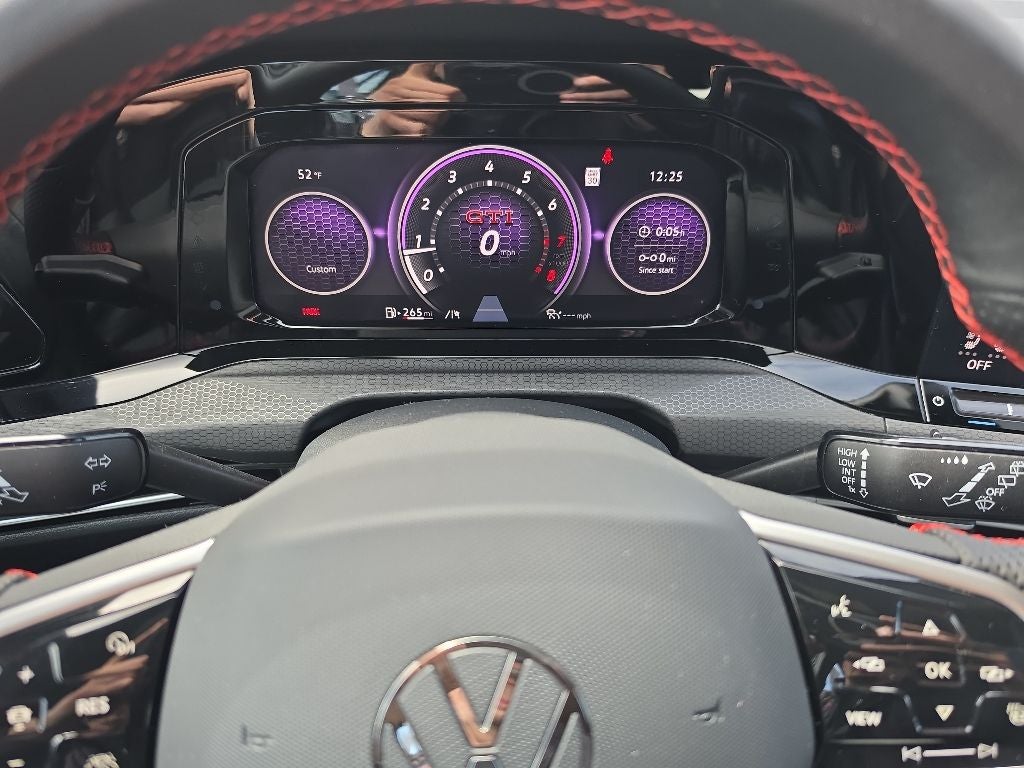 2024 Volkswagen Golf GTI SE
