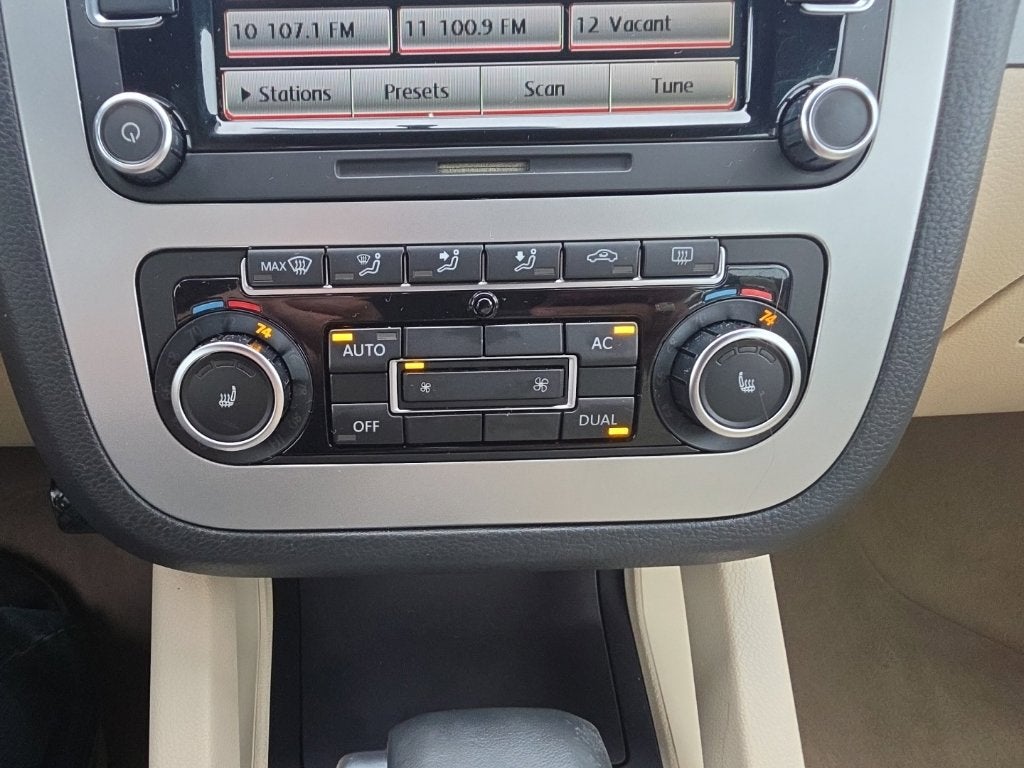 2010 Volkswagen Eos Komfort Edition