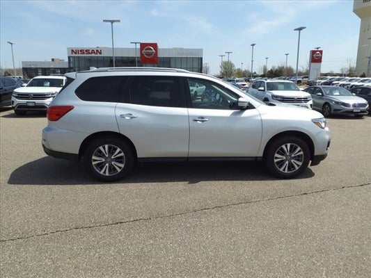 Used 2019 Nissan Pathfinder SL with VIN 5N1DR2MMXKC637765 for sale in Mankato, Minnesota