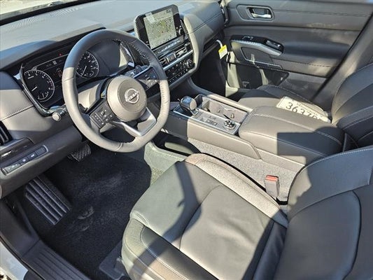 2024 Nissan Pathfinder SL in Mankato, MN - Mankato Nissan